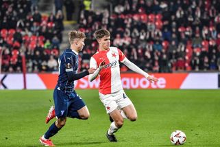 Dva hlavní viníci prohry Slavie s Lens? Konečný a Chorý nejsou bez viny, ale problém je spíš jinde - Médium.cz